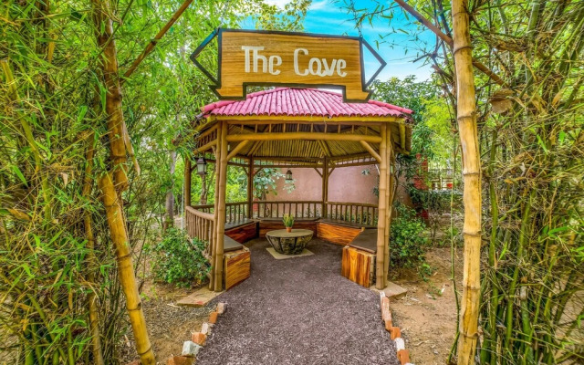 Lemon Tree Wildlife Resort  Bandhavgarh