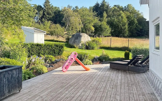 8 Person Holiday Home in Tau