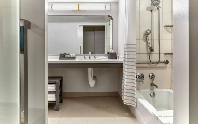 Westdrift Manhattan Beach, Autograph Collection by Marriott