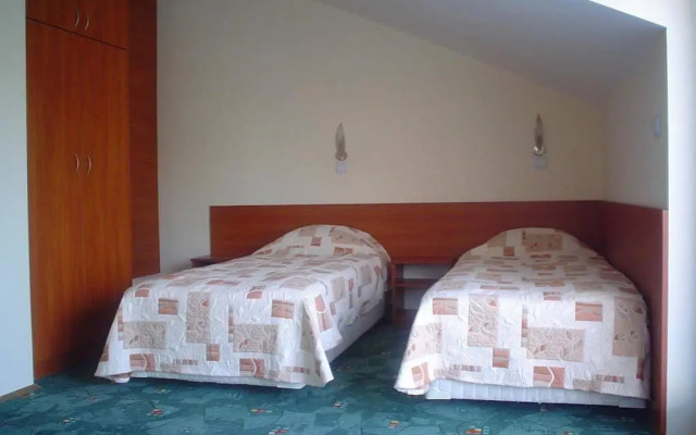 Caprice Family Hotel
