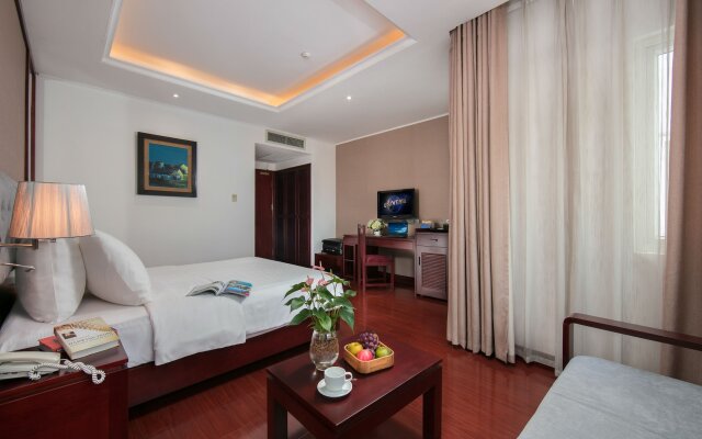 Quoc Hoa Premier Hotel and Spa