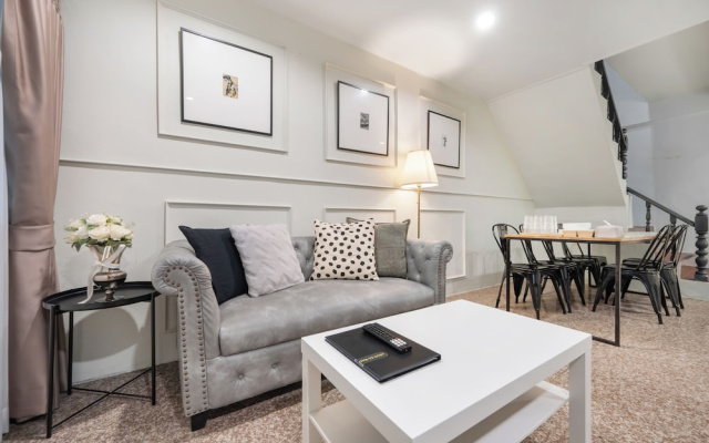 Arun Sa Wad House Sukhumvit 2 Guests