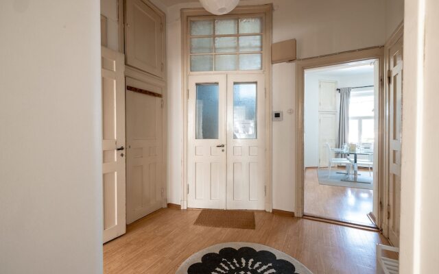 2ndhomes Spacious & Cozy 1BR Home