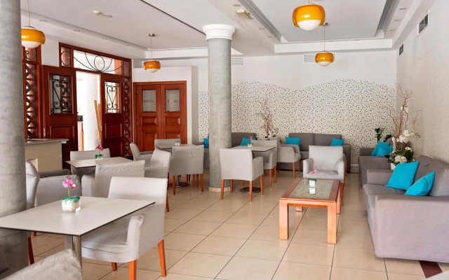 Pyramos Hotel