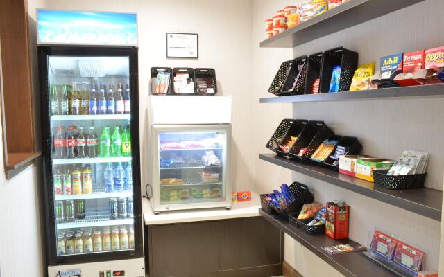 Holiday Inn Express Waterloo Cedar Falls by IHG