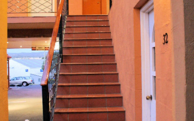 Elphin Motel & Serviced Apartments