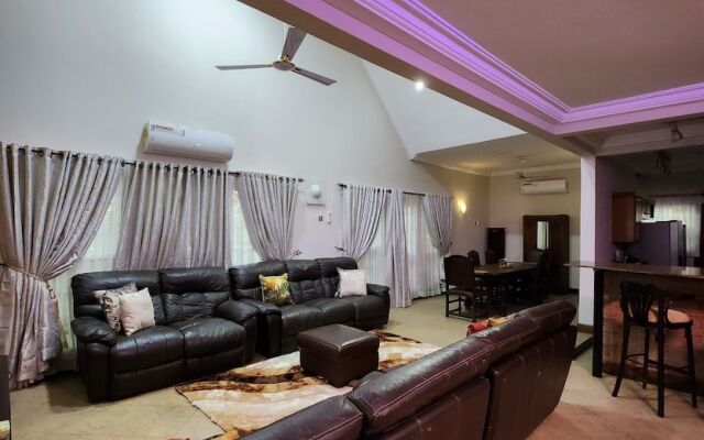Manet Court Estates