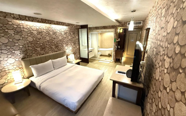 Seed Hotel