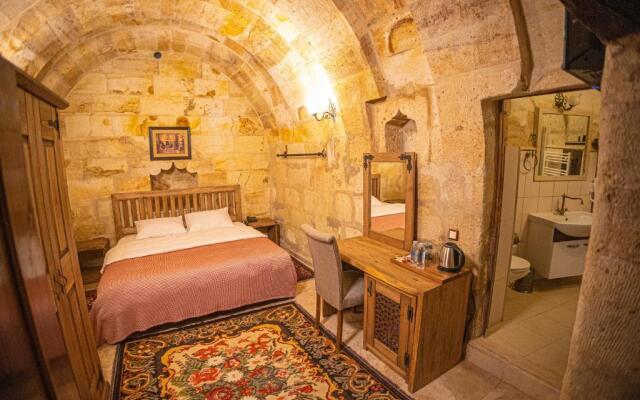 Pietra Cave Suites