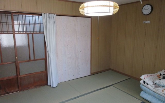 Tsushima Guest House - Hostel