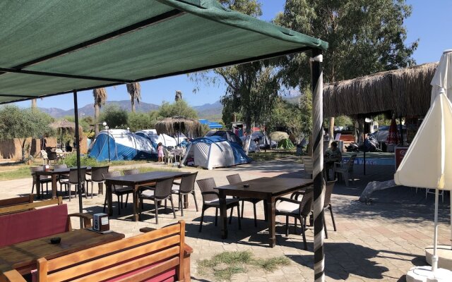 Golden Sand Beach Club & Caravan Holidays
