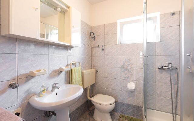 2-bedroom Krk Apartment - Near Krk Beaches & Town!