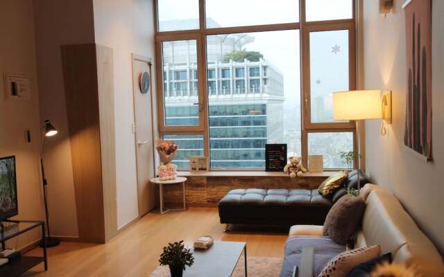 Jia's Spacious Sky Loft