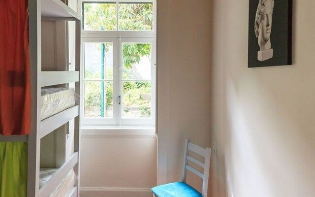 Divino's Hostel