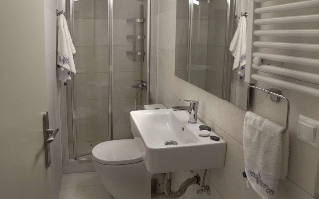 5BR Acropolis Dreamhouse