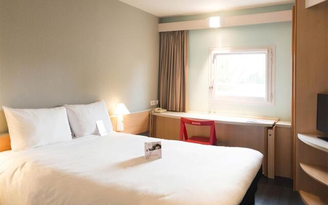 ibis Laval Le Relais d'Armor