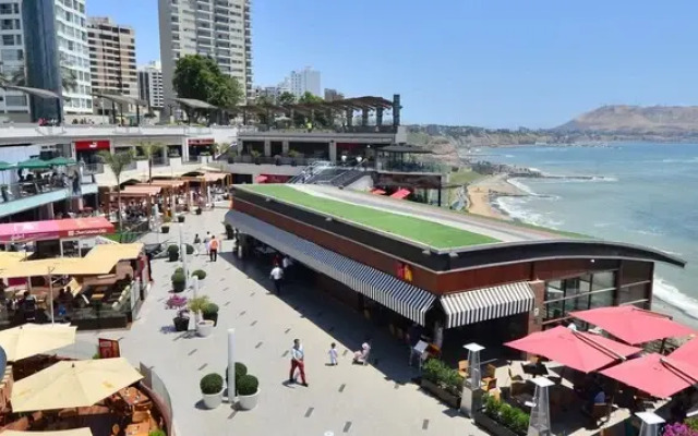 Large Apartment in Miraflores - Up to 12