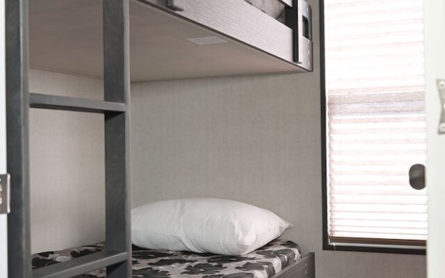 Great Blue Resorts - Cherry Beach Resort