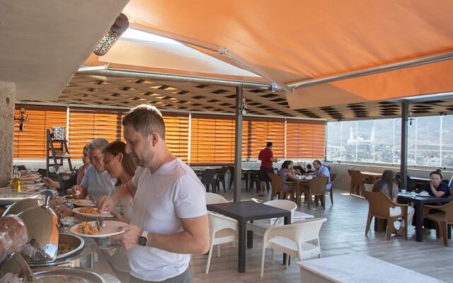 Alena Hotel