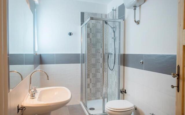 N192 - Numana, nuova villetta con portico