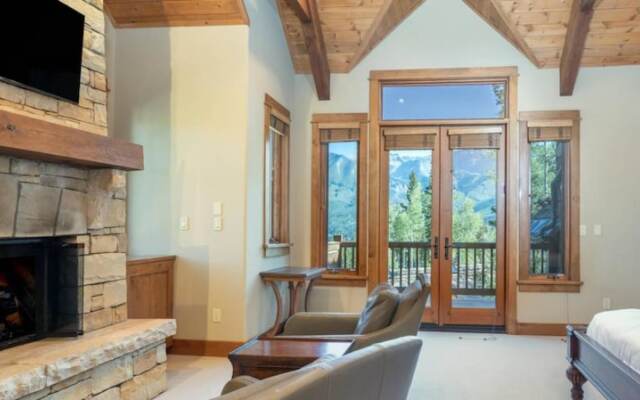 Ice Castle by Exceptional Stays