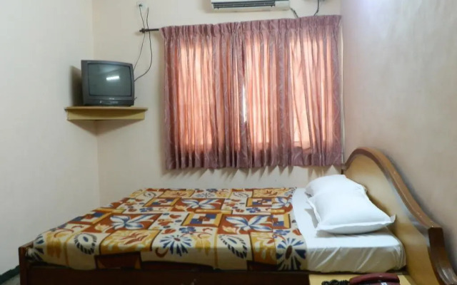 Hotel Aishwariya Park