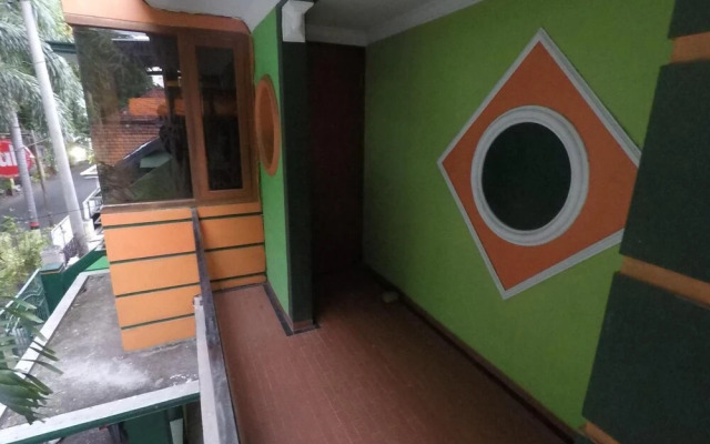 Dhika Adventure - Hostel