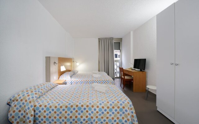 Mhc Arenales Hotel