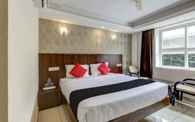 Hotello Whitefield by OYO Rooms