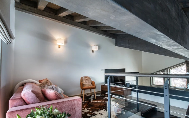 Yellowstone Lodge Chalet 3