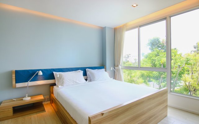 Hua Hin Luxury Beachfront Condo By Mon