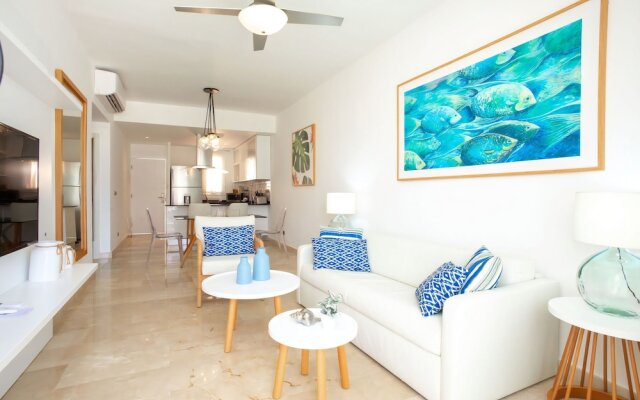 Luxury Penthouse 336 Cana Rock Condos 🎸- Golf View and Infinity Pool