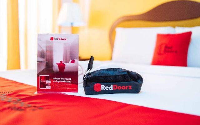 RedDoorz @ Bel Air Soho Suites Makati City