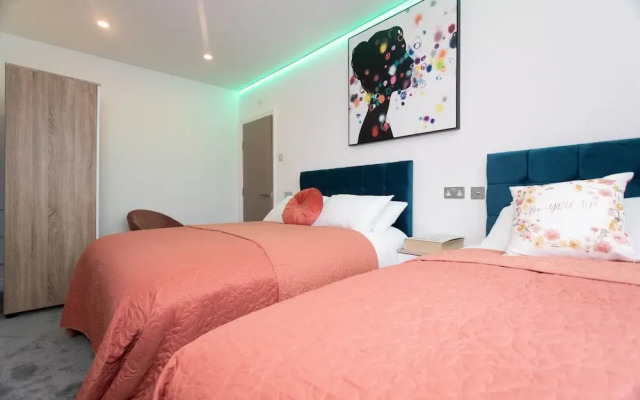 The Avenue Apartments