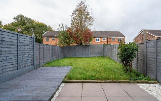 Superb Two Bedroom Duplex With Garden and Parking