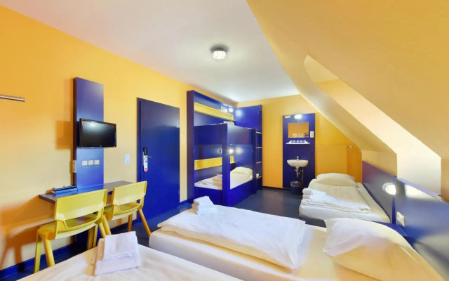 BednBudget Hostel Dorms Hannover