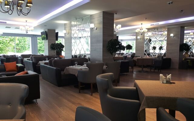 Sofrino Park Hotel