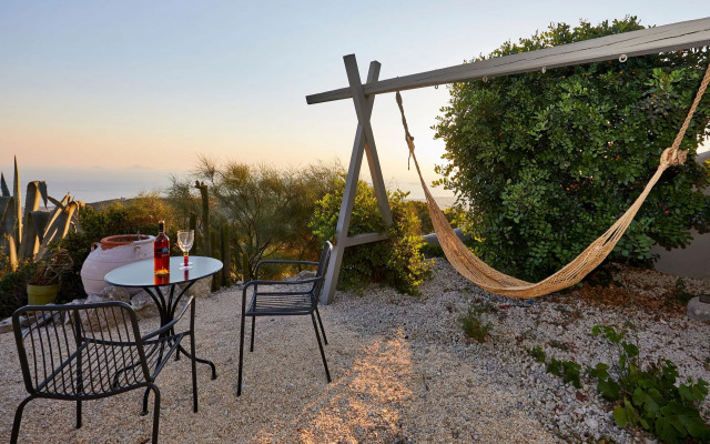 Garden Architect's Studio Santorini