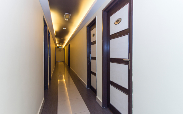 OYO 431 Hotel De Grand Orchard