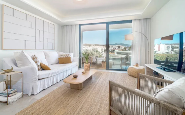 Inf2.4e - Modern 2-bed Apt With Roof top Pool