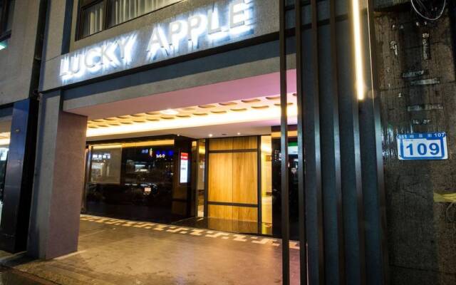 Lucky Apple Hotel