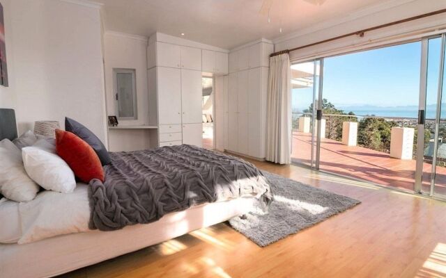 Bay View House
