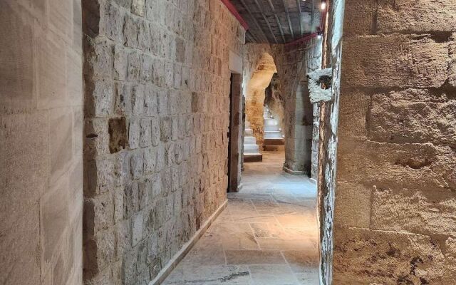 Noah's Ark Cave Hotel