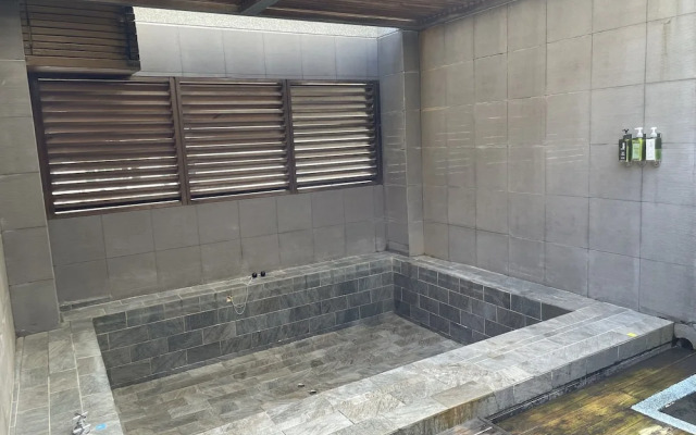 YA-NOLD Hot Spring Hotel