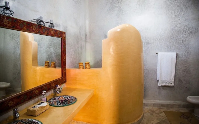 Riad Mayo