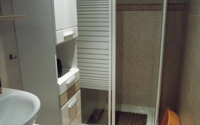 Madamme Curie Apartment