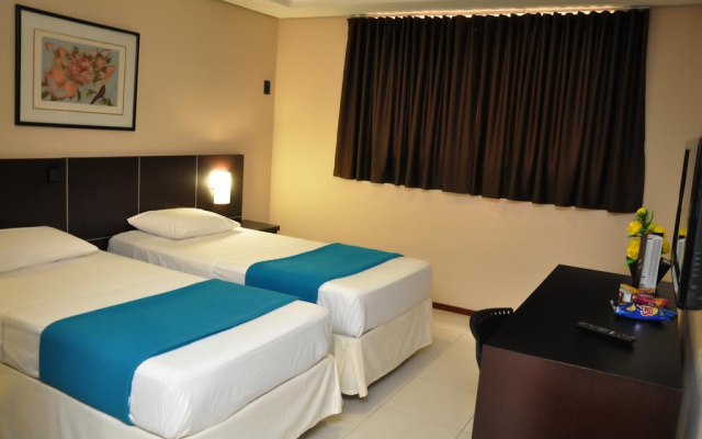 Crystal Plaza Hotel