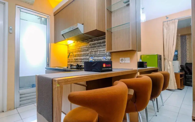 Strategic and Homey 1BR Kalibata City Apartment