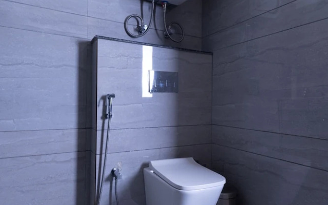 Sumitel Sanderling 500 meters from Mall Road