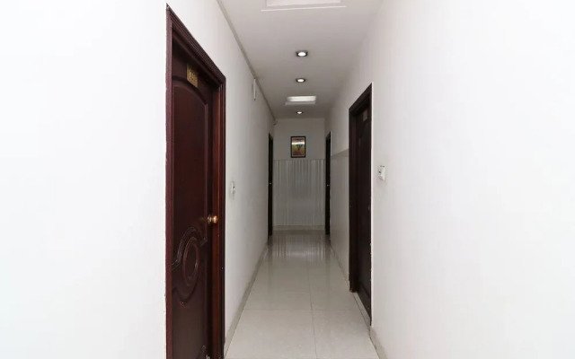 OYO 12340 The Royal Park Plaza